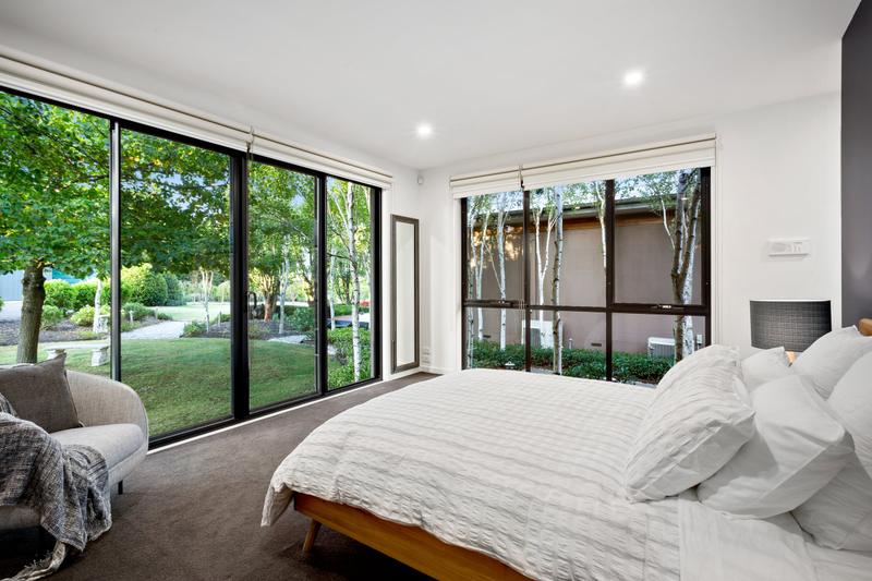 Main bedroom to garden