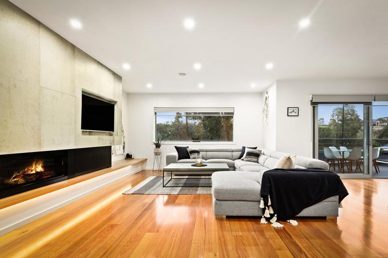 Fireplace lounge